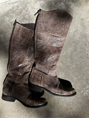 Steve Madden distressed cocoa brown leather boots